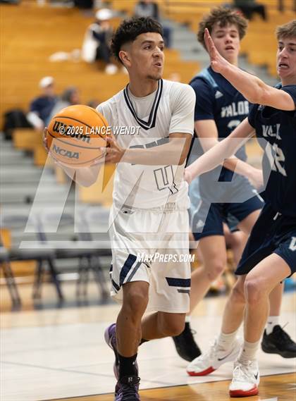 Thumbnail 2 in Valor Christian @ Columbine photogallery.