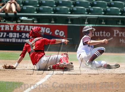 Thumbnail 3 in Hallettsville vs. Hughes Springs (UIL 2A Final) photogallery.