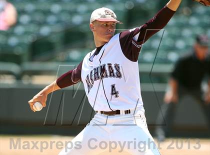 Thumbnail 3 in Hallettsville vs. Hughes Springs (UIL 2A Final) photogallery.