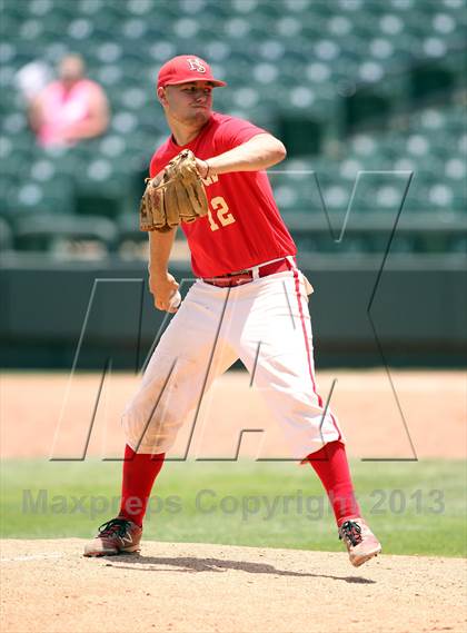 Thumbnail 3 in Hallettsville vs. Hughes Springs (UIL 2A Final) photogallery.