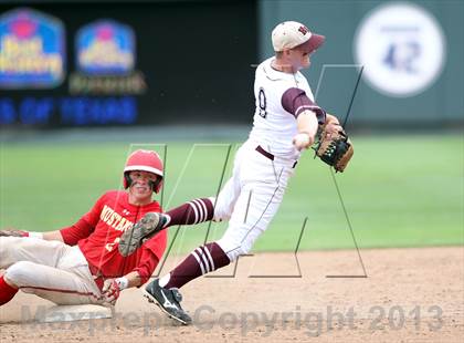 Thumbnail 2 in Hallettsville vs. Hughes Springs (UIL 2A Final) photogallery.