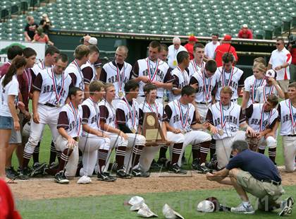 Thumbnail 2 in Hallettsville vs. Hughes Springs (UIL 2A Final) photogallery.