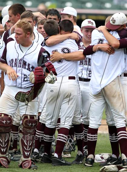 Thumbnail 3 in Hallettsville vs. Hughes Springs (UIL 2A Final) photogallery.