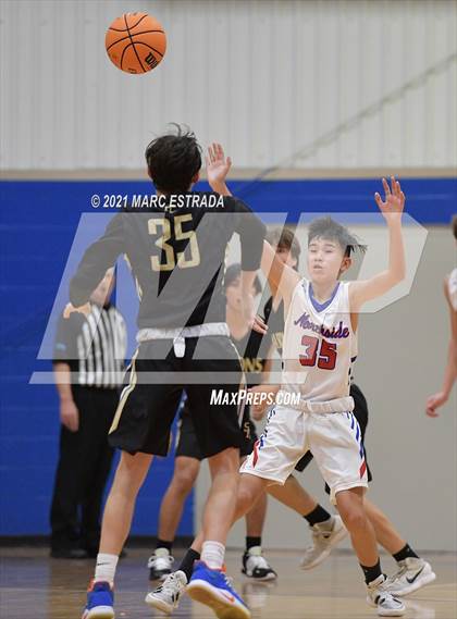 Thumbnail 2 in JV: Northside Christian @ St. Petersburg Catholic photogallery.