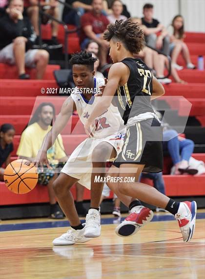 Thumbnail 2 in JV: Northside Christian @ St. Petersburg Catholic photogallery.