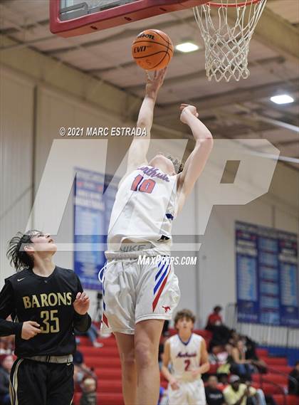 Thumbnail 2 in JV: Northside Christian @ St. Petersburg Catholic photogallery.