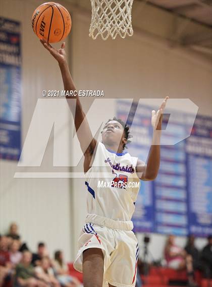 Thumbnail 3 in JV: Northside Christian @ St. Petersburg Catholic photogallery.