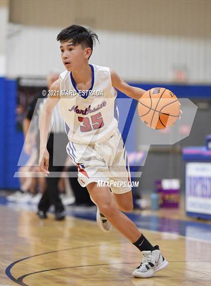 Thumbnail 1 in JV: Northside Christian @ St. Petersburg Catholic photogallery.