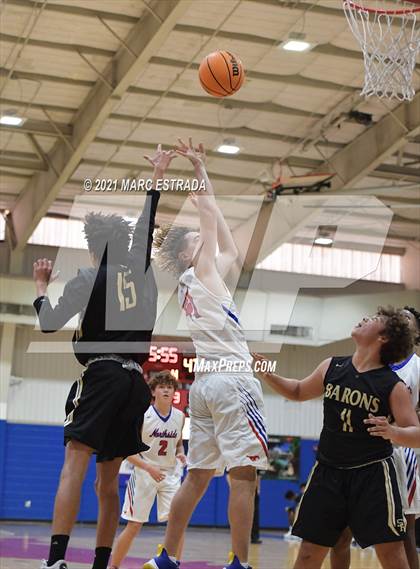 Thumbnail 1 in JV: Northside Christian @ St. Petersburg Catholic photogallery.