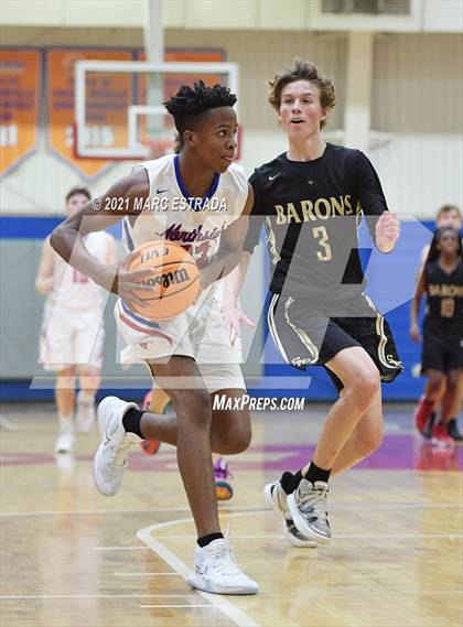 Thumbnail 1 in JV: Northside Christian @ St. Petersburg Catholic photogallery.