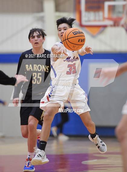 Thumbnail 2 in JV: Northside Christian @ St. Petersburg Catholic photogallery.