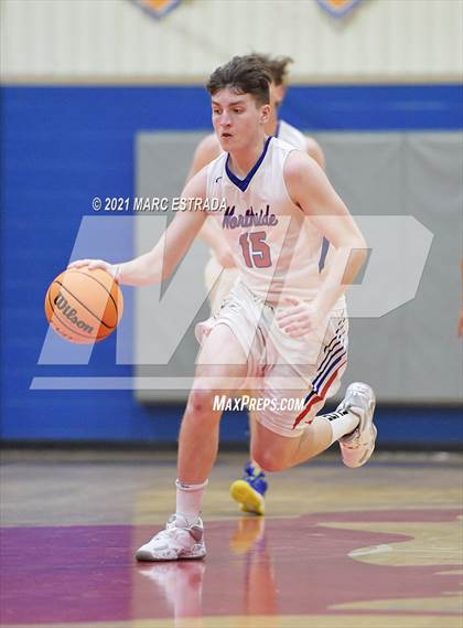 Thumbnail 1 in JV: Northside Christian @ St. Petersburg Catholic photogallery.