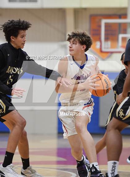 Thumbnail 1 in JV: Northside Christian @ St. Petersburg Catholic photogallery.