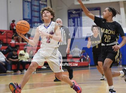 Thumbnail 1 in JV: Northside Christian @ St. Petersburg Catholic photogallery.