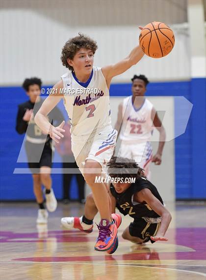 Thumbnail 3 in JV: Northside Christian @ St. Petersburg Catholic photogallery.