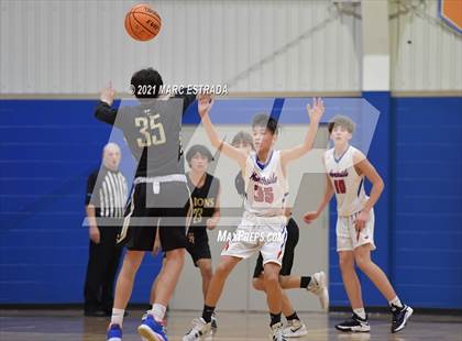 Thumbnail 1 in JV: Northside Christian @ St. Petersburg Catholic photogallery.
