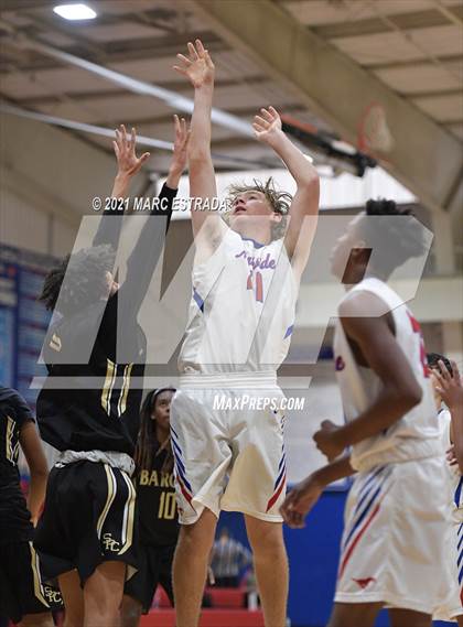 Thumbnail 3 in JV: Northside Christian @ St. Petersburg Catholic photogallery.
