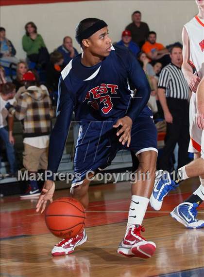 Thumbnail 2 in West @ Blount photogallery.