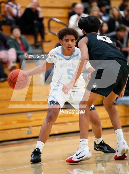 Thumbnail 2 in Archbishop Mitty @ Valley Christian photogallery.