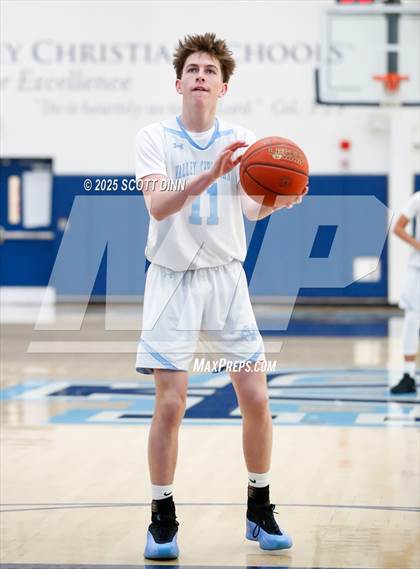 Thumbnail 2 in Archbishop Mitty @ Valley Christian photogallery.