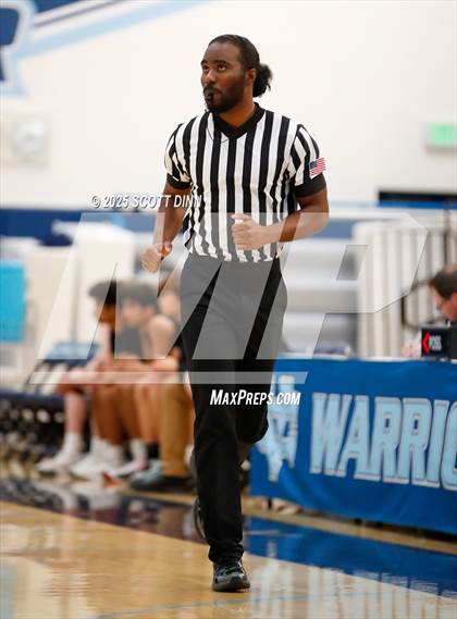 Thumbnail 3 in Archbishop Mitty @ Valley Christian photogallery.