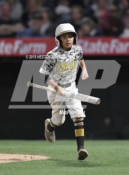 Thumbnail 1 in Foothill vs. Newport Harbor photogallery.