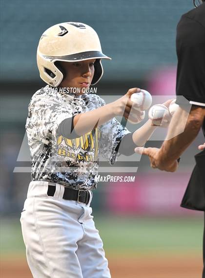 Thumbnail 3 in Foothill vs. Newport Harbor photogallery.