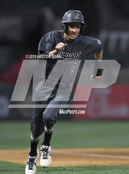 Thumbnail 2 in Foothill vs. Newport Harbor photogallery.