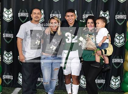 Thumbnail 2 in Charter Oak @ South Hills (Homecoming Senior Night) photogallery.