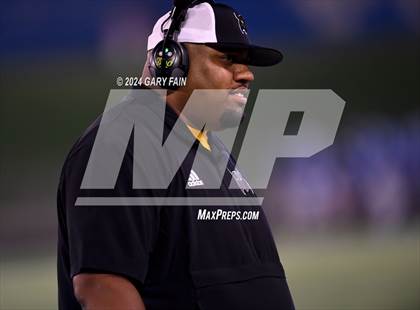 Thumbnail 2 in White County vs Hixson (Blue Cross Bowl) photogallery.