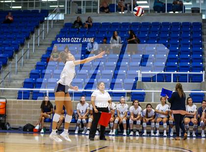 Thumbnail 1 in Marshall vs. O'Connor photogallery.