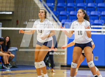 Thumbnail 2 in Marshall vs. O'Connor photogallery.