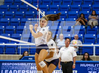 Thumbnail 3 in Marshall vs. O'Connor photogallery.