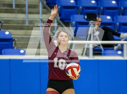 Thumbnail 2 in Marshall vs. O'Connor photogallery.