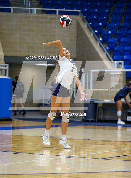 Thumbnail 3 in Marshall vs. O'Connor photogallery.