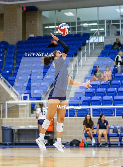Thumbnail 1 in Marshall vs. O'Connor photogallery.