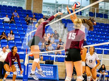 Thumbnail 2 in Marshall vs. O'Connor photogallery.
