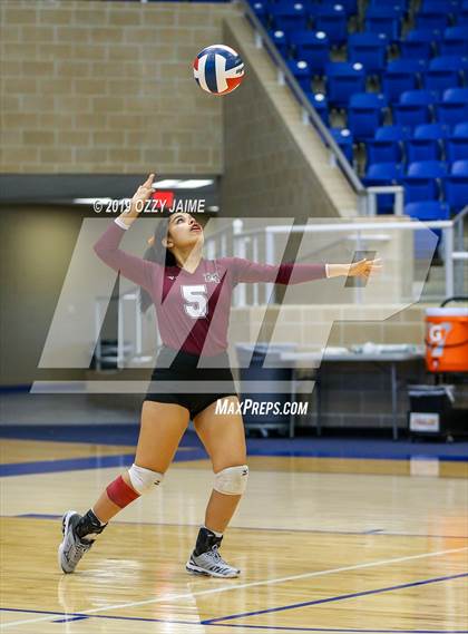 Thumbnail 2 in Marshall vs. O'Connor photogallery.