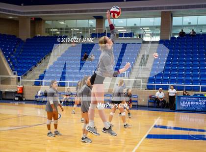 Thumbnail 2 in Marshall vs. O'Connor photogallery.