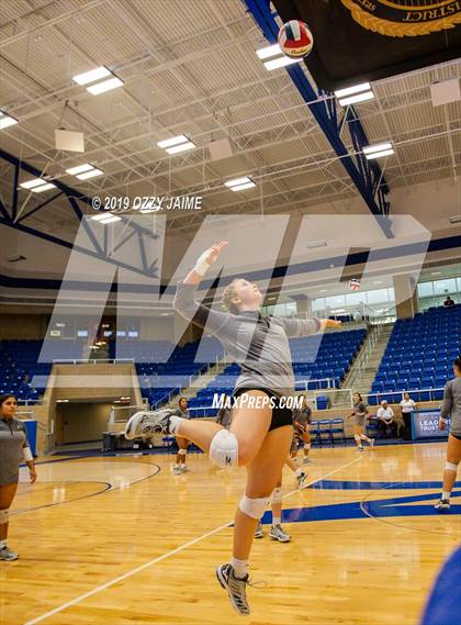 Thumbnail 1 in Marshall vs. O'Connor photogallery.
