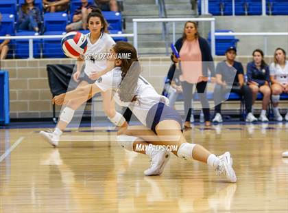 Thumbnail 2 in Marshall vs. O'Connor photogallery.