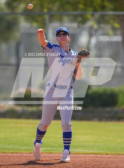 Thumbnail 1 in La Grande @ Littleton (Coach Bob Tournament) photogallery.