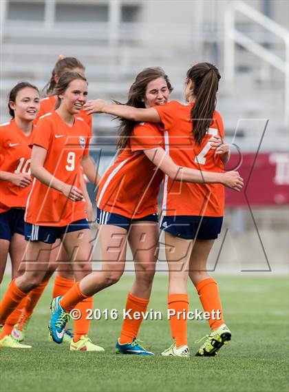 Thumbnail 2 in Vail Mountain vs. Dawson School (CHSAA 2A Final) photogallery.