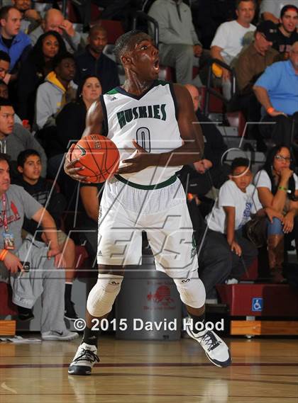 Thumbnail 2 in Chino Hills vs. Seattle Prep (MaxPreps Holiday Classic) photogallery.
