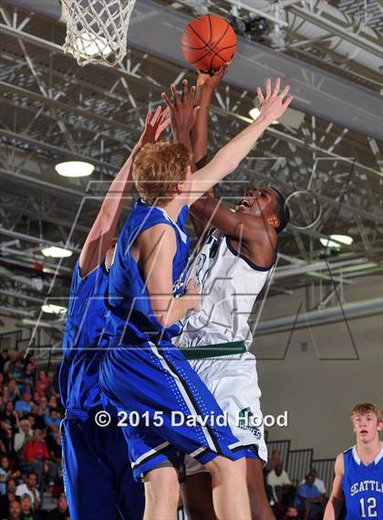 Thumbnail 2 in Chino Hills vs. Seattle Prep (MaxPreps Holiday Classic) photogallery.