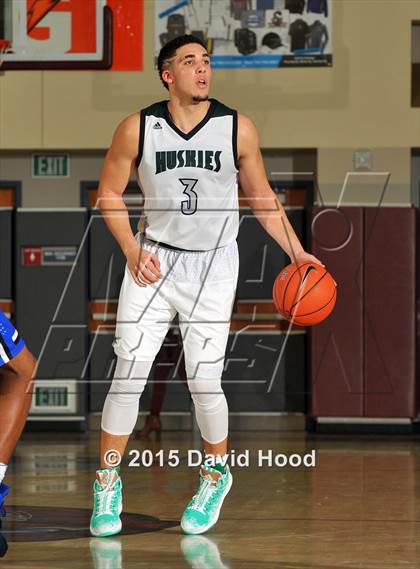 Thumbnail 3 in Chino Hills vs. Seattle Prep (MaxPreps Holiday Classic) photogallery.