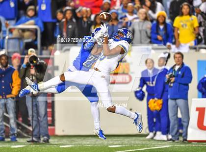 Thumbnail 1 in Bryant vs. North Little Rock (AAA 7A State Final) photogallery.