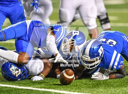 Thumbnail 1 in Bryant vs. North Little Rock (AAA 7A State Final) photogallery.