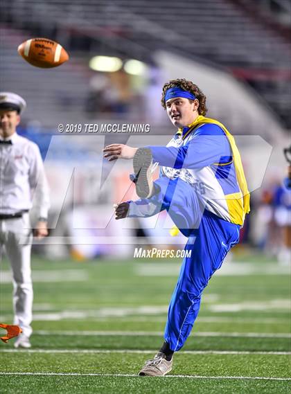 Thumbnail 3 in Bryant vs. North Little Rock (AAA 7A State Final) photogallery.
