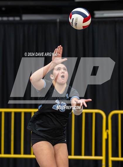 Thumbnail 2 in Layton vs. Fremont (UHSAA 6A Second Round) photogallery.